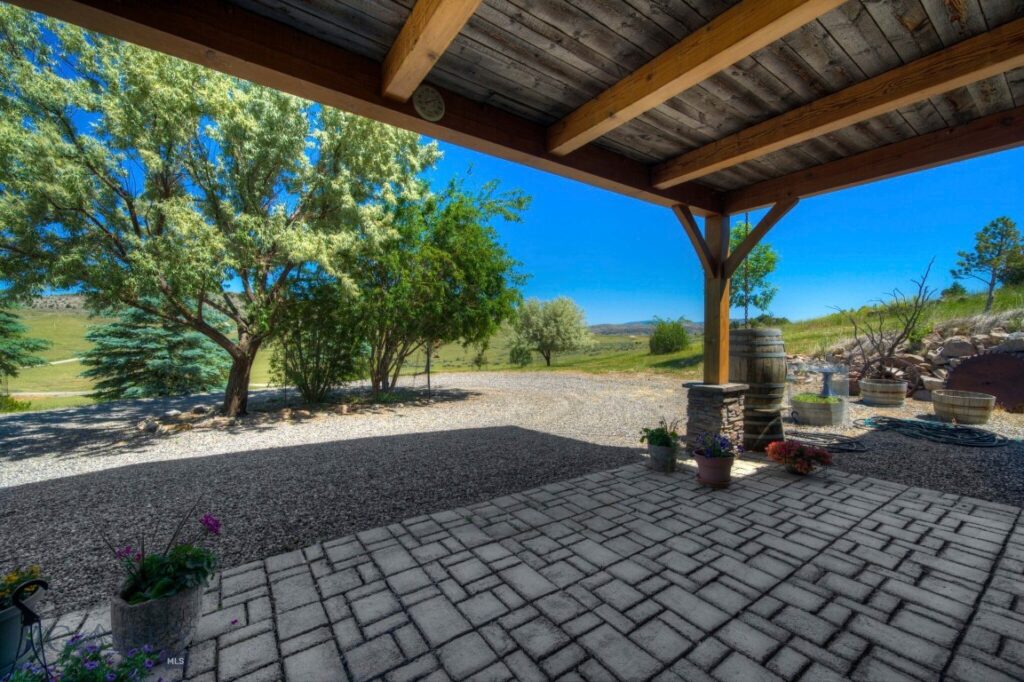 90 Fawn Meadow, Manhattan MT 59741