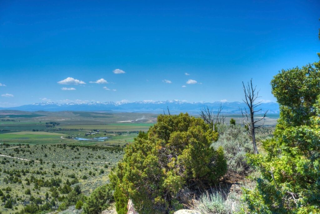 90 Fawn Meadow, Manhattan MT 59741