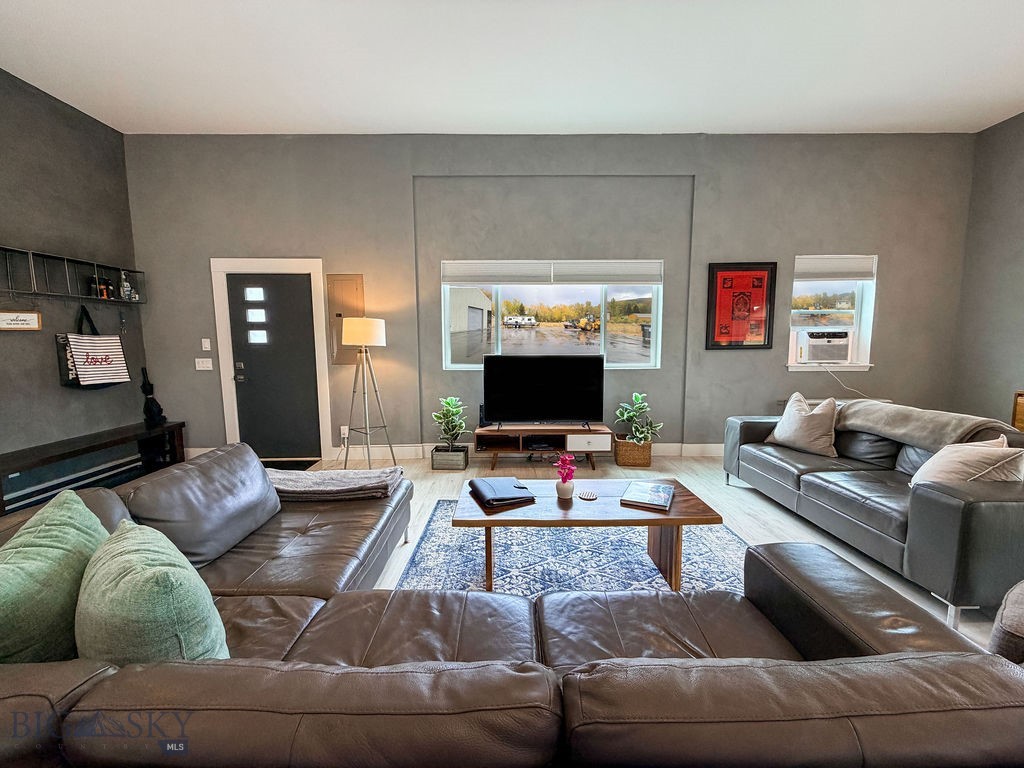 9000 S 19th Avenue, Bozeman MT 59718