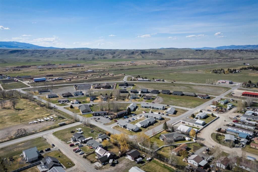 901 Sagebrush Lane, Deer Lodge MT 59722