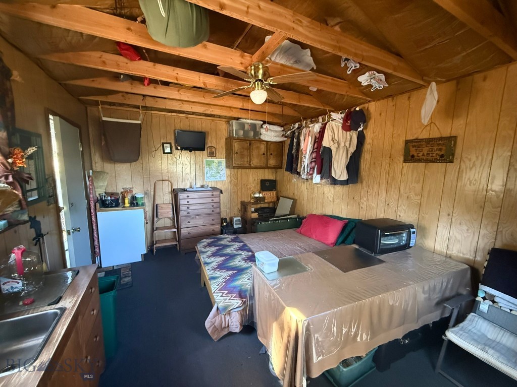 91 Upper Rader Creek Road, Whitehall MT 59759