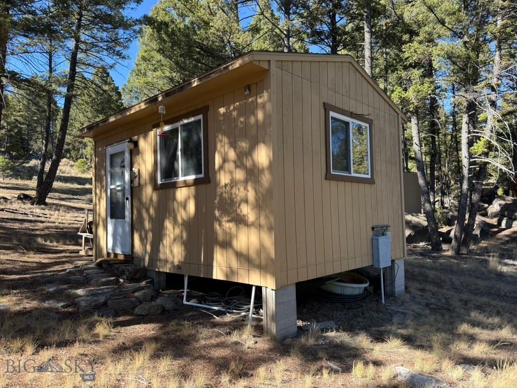 91 Upper Rader Creek Road, Whitehall MT 59759