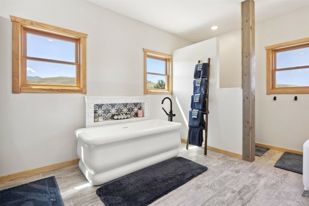 915 Point of Rocks Road, Whitehall MT 59759