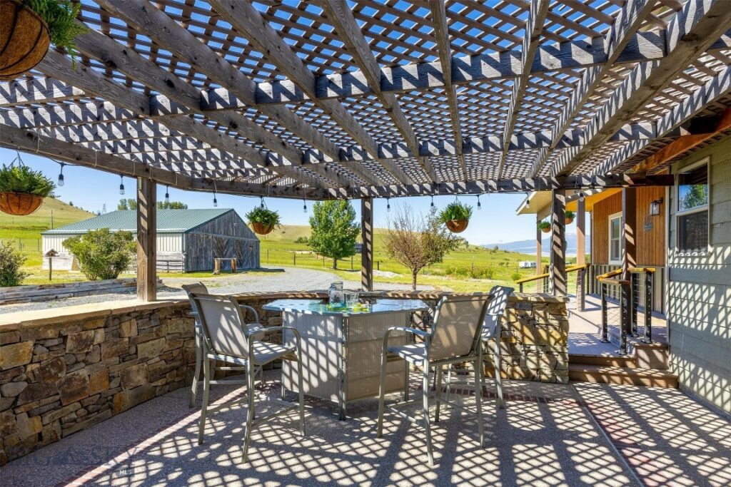 915 Point of Rocks Road, Whitehall MT 59759