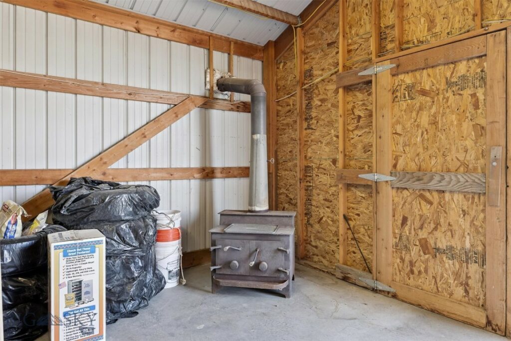 915 Point of Rocks Road, Whitehall MT 59759