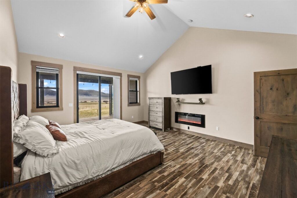 92 Depot Road, Ennis MT 59729