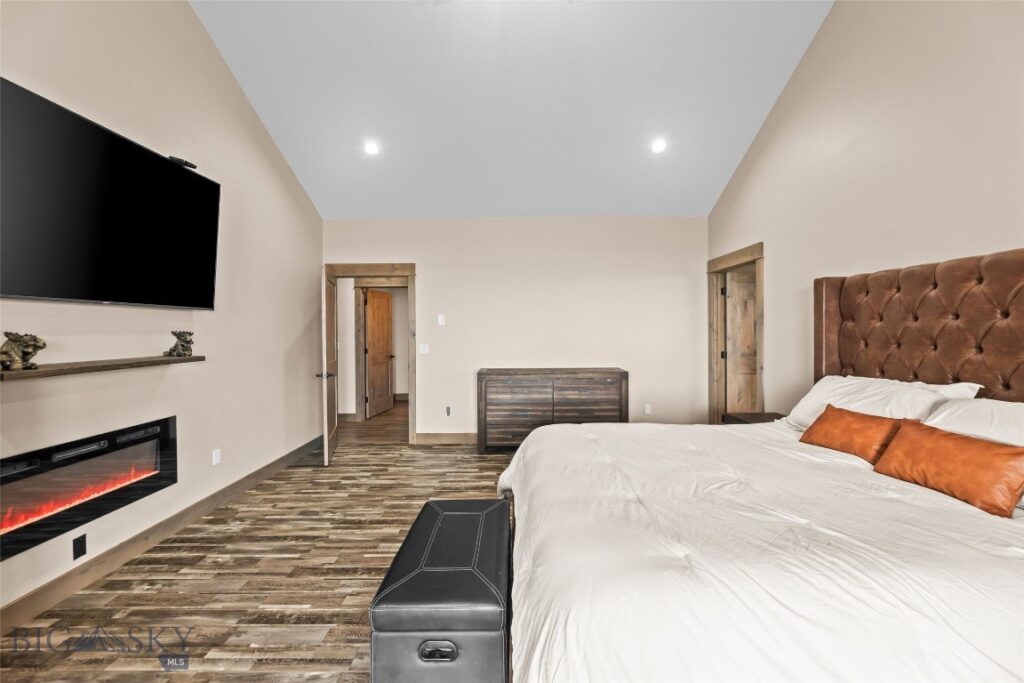 92 Depot Road, Ennis MT 59729