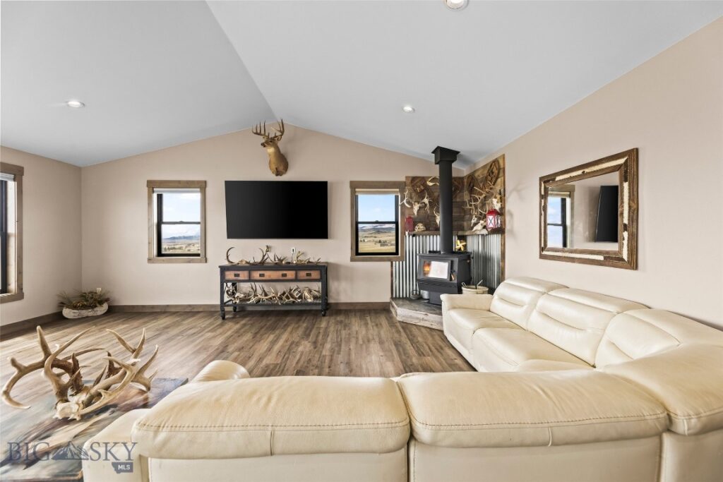 92 Depot Road, Ennis MT 59729
