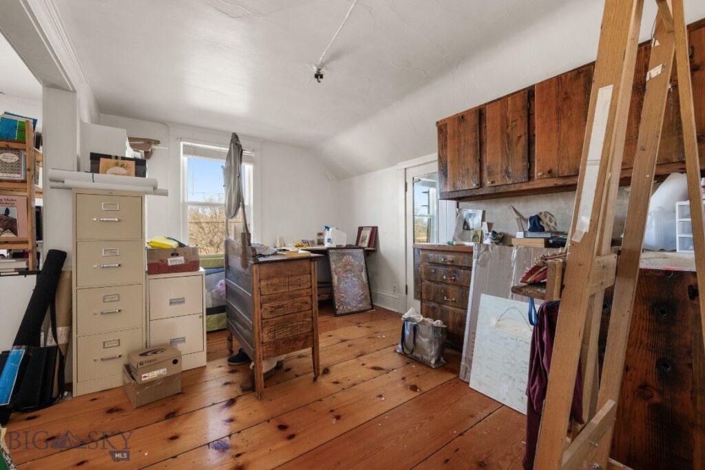 923 S Washington Street, Dillon MT 59725