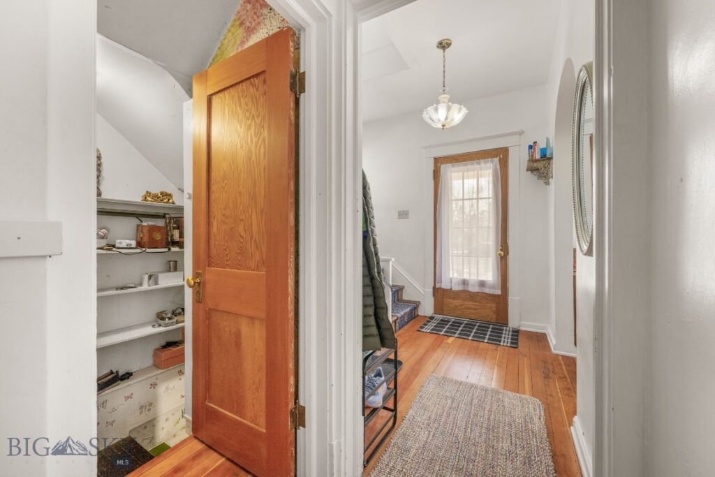 923 S Washington Street, Dillon MT 59725