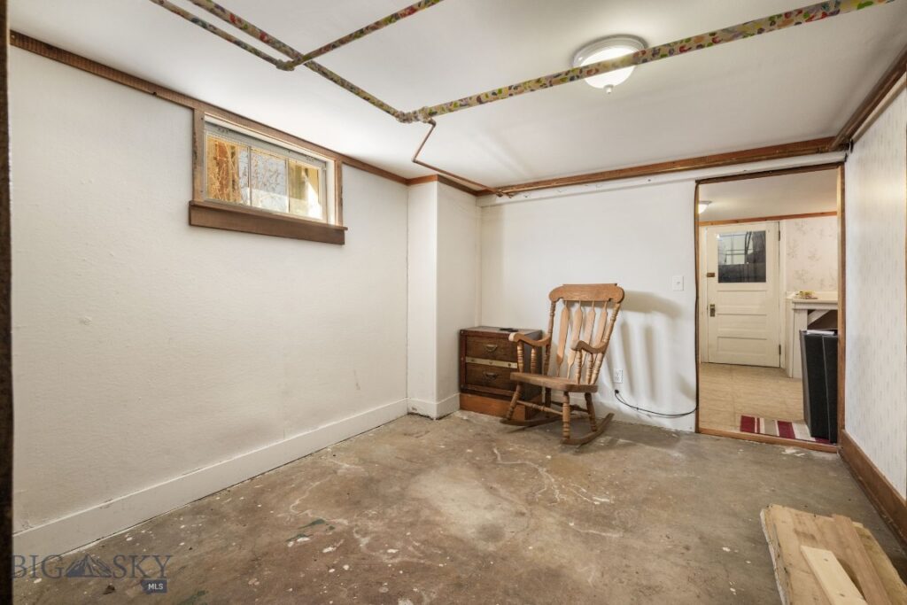 923 S Washington Street, Dillon MT 59725