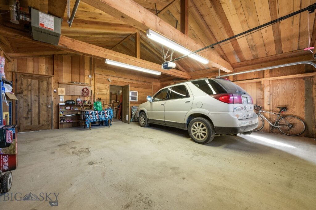 923 S Washington Street, Dillon MT 59725