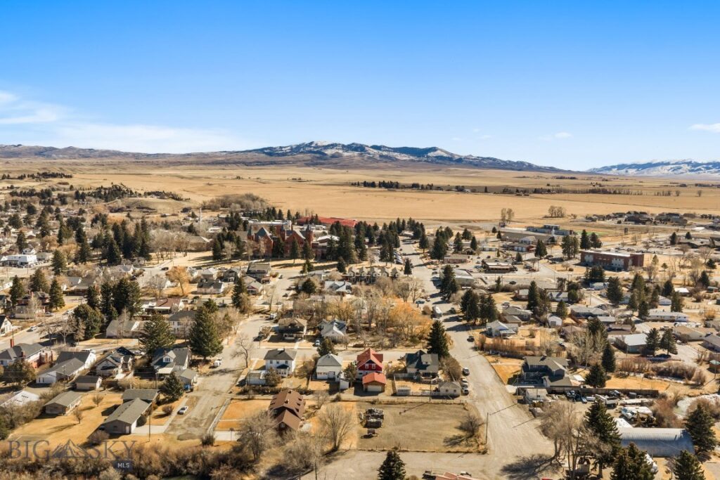 923 S Washington Street, Dillon MT 59725