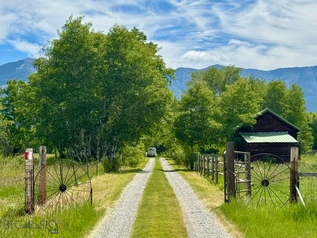 9350 Walker Road, Belgrade MT 59714
