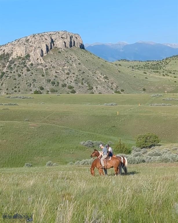 94 Rock Castle Road, Manhattan MT 59741