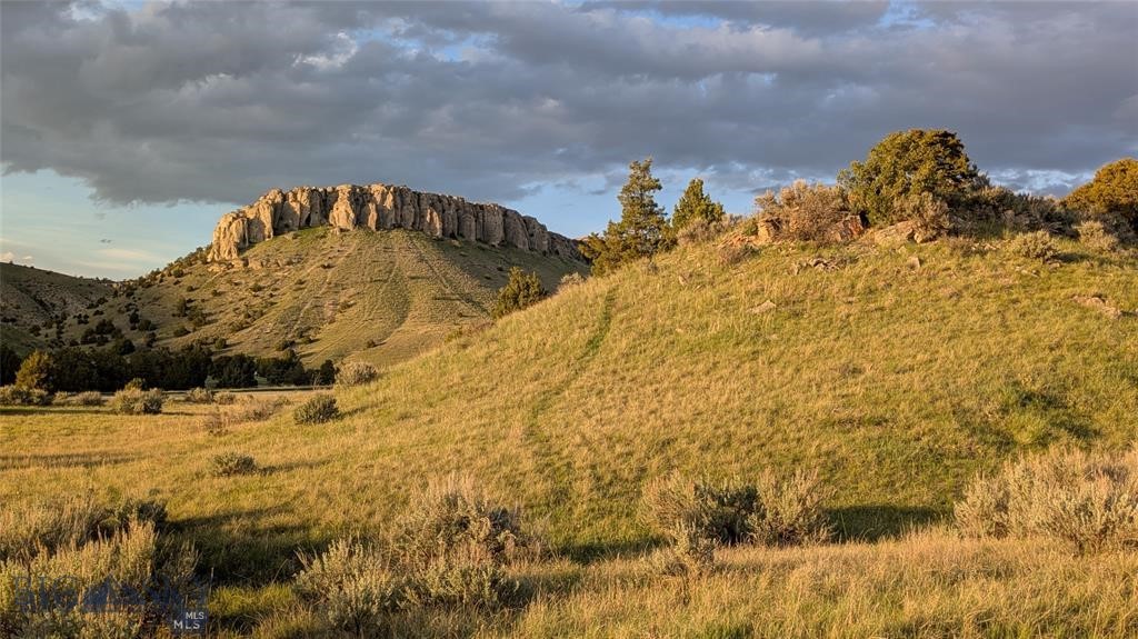 94 Rock Castle Road, Manhattan MT 59741