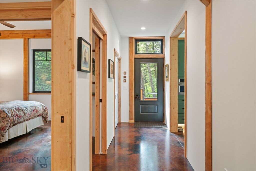 9440 Saddle Mountain Road, Bozeman MT 59715