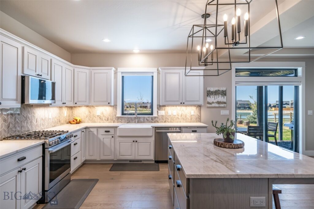 950 White Horse Loop, Bozeman MT 59718