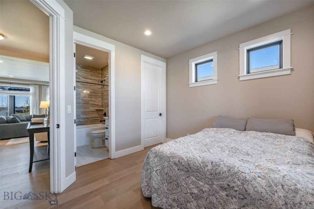 950 White Horse Loop, Bozeman MT 59718