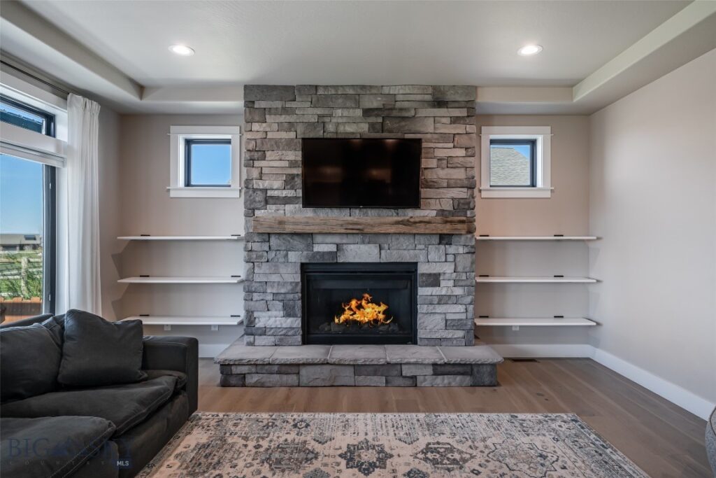 950 White Horse Loop, Bozeman MT 59718