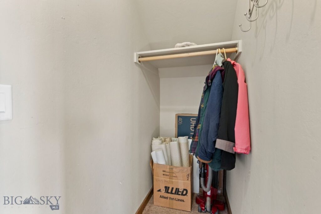 96 Ruby Lane, Belgrade MT 59714