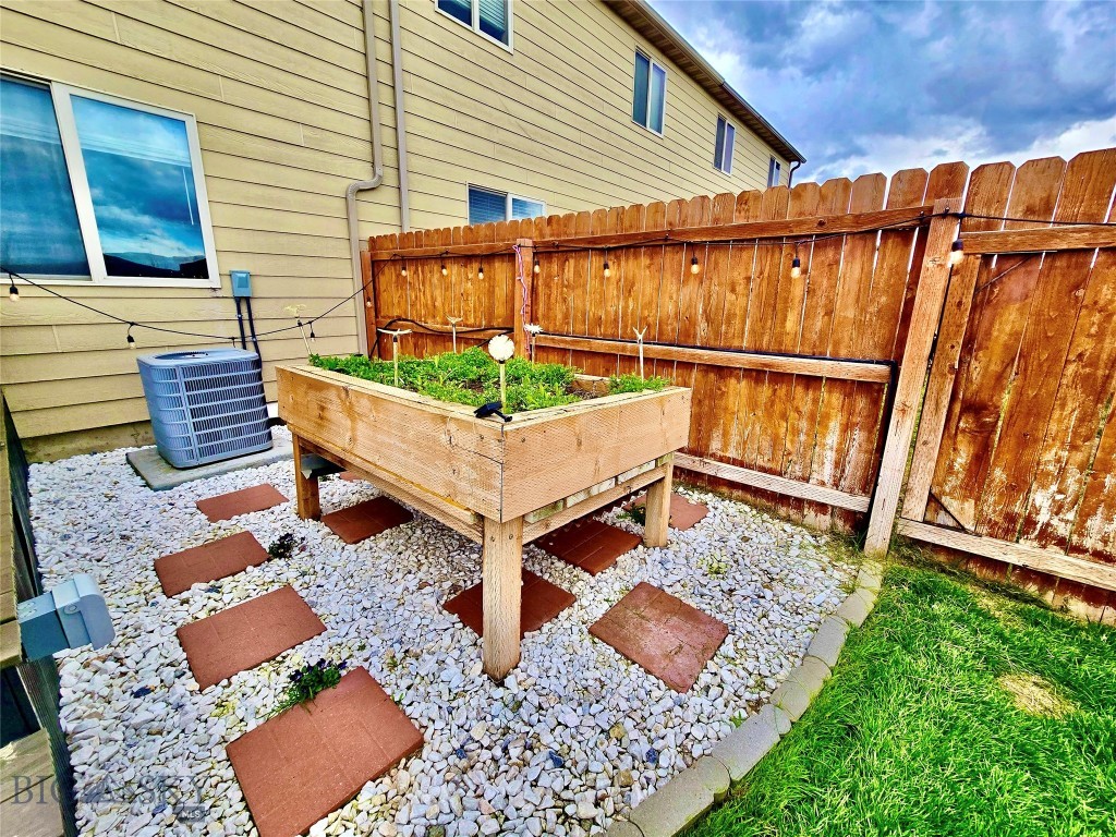 977 N River Rock Drive, Belgrade MT 59714