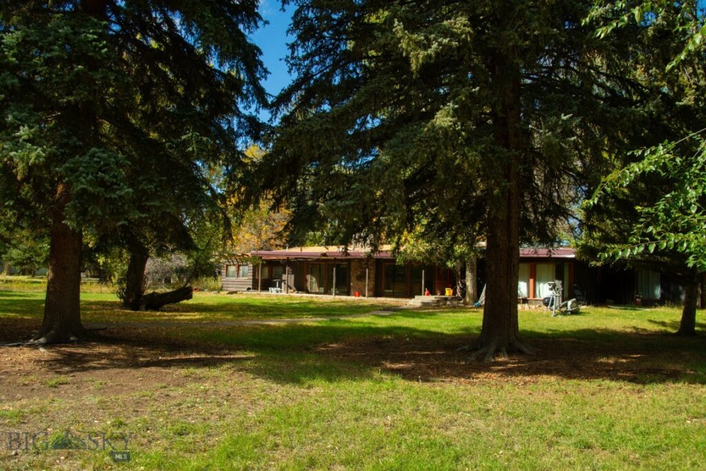 9th St Island Drive, Livingston MT 59047