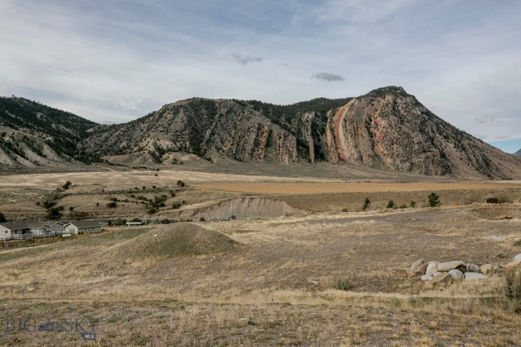 NHN Maiden Basin Road, Gardiner MT 59030