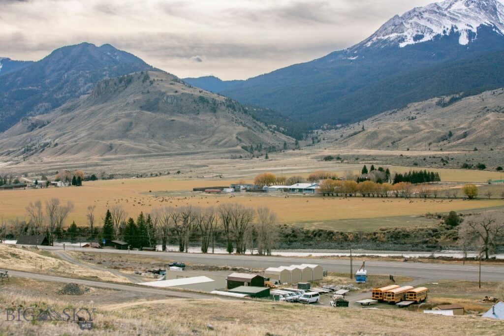 NHN Maiden Basin Road, Gardiner MT 59030