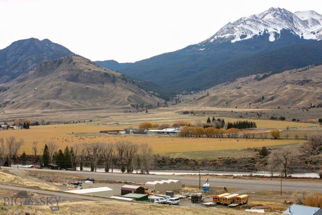 NHN Maiden Basin Road, Gardiner MT 59030