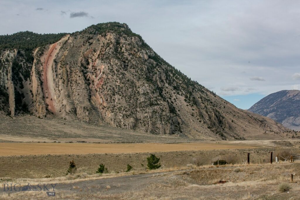 NHN Maiden Basin Road, Gardiner MT 59030