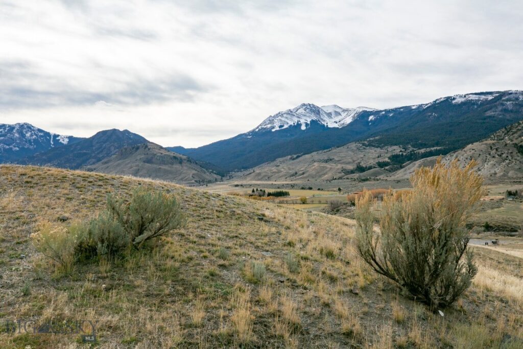 NHN Maiden Basin Road, Gardiner MT 59030