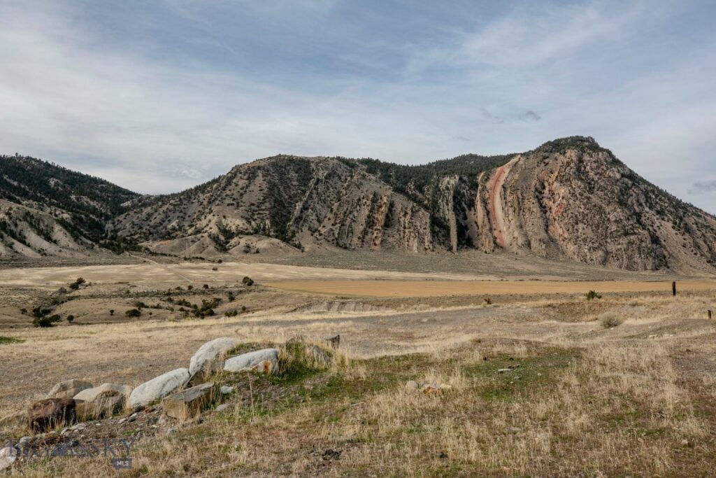 NHN Maiden Basin Road, Gardiner MT 59030
