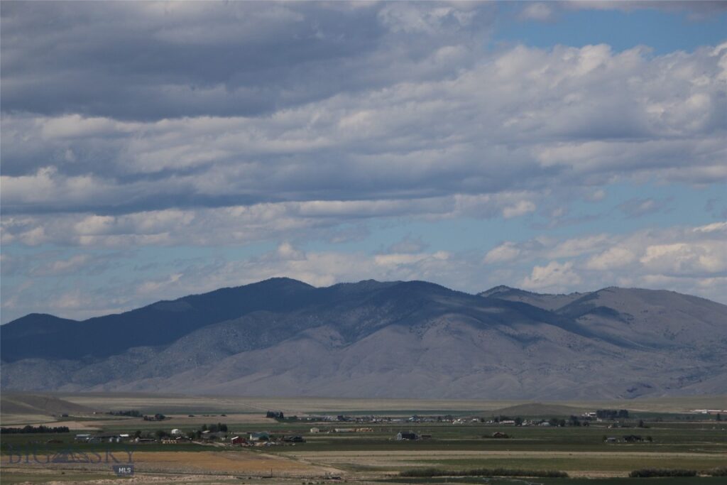 TBD Gamblers Run, Dillon MT 59725