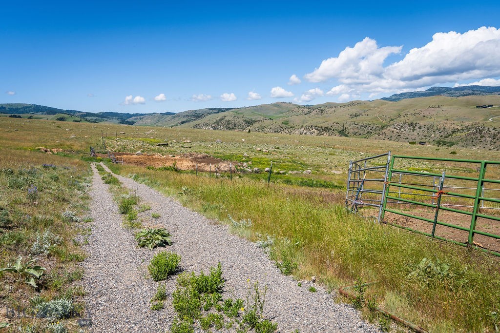 , Livingston MT 59047