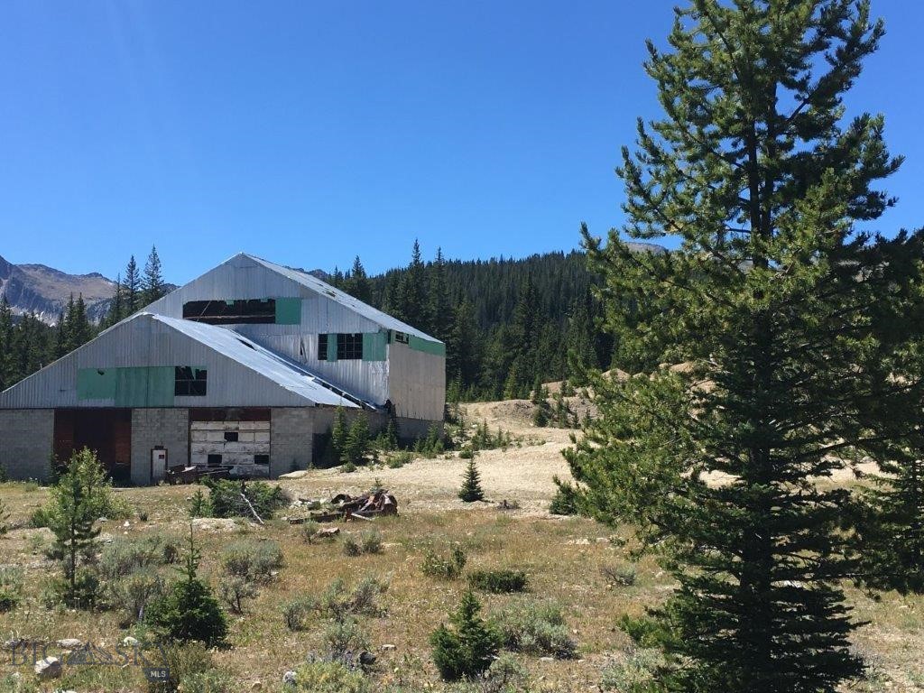 216 Trapper Creek Road, Dillon MT 59725