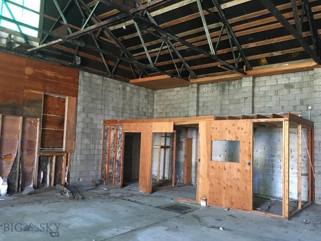 216 Trapper Creek Road, Dillon MT 59725