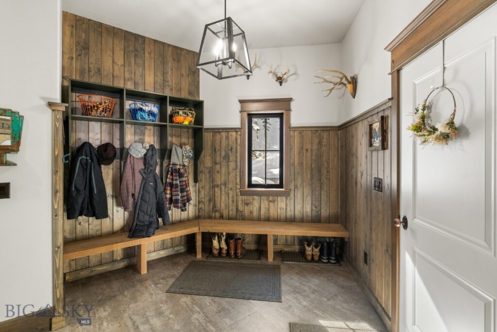 92 Big Indian Gulch Road, Montana City MT 59634