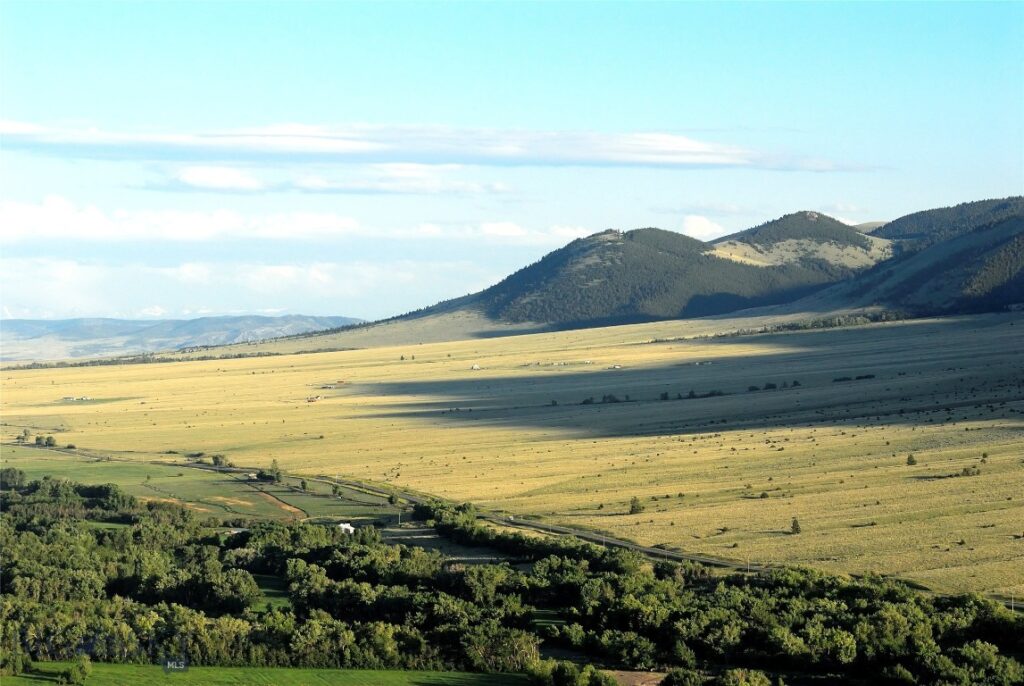 902 Lower Valley Road, Boulder MT 59632