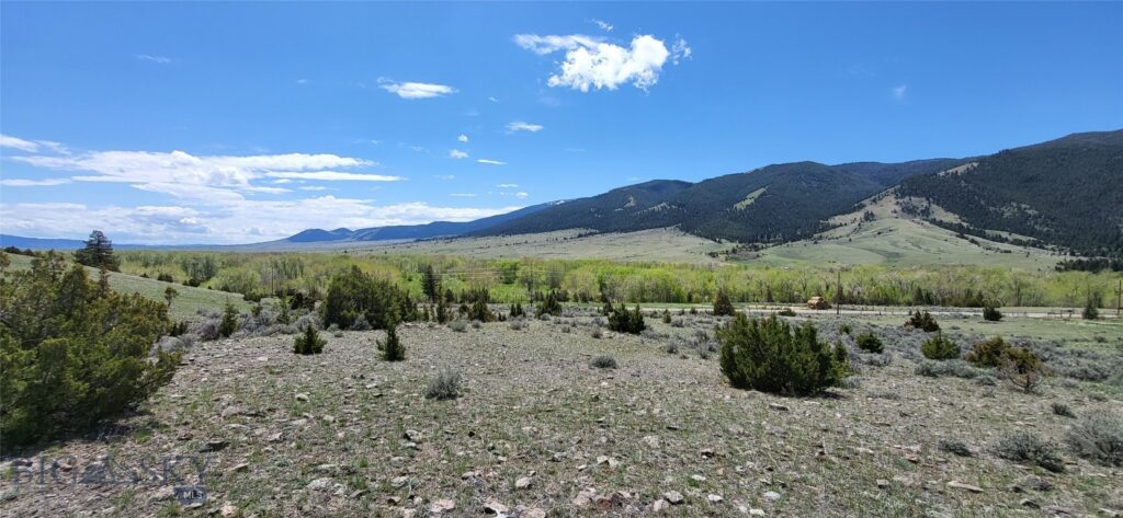 902 Lower Valley Road, Boulder MT 59632
