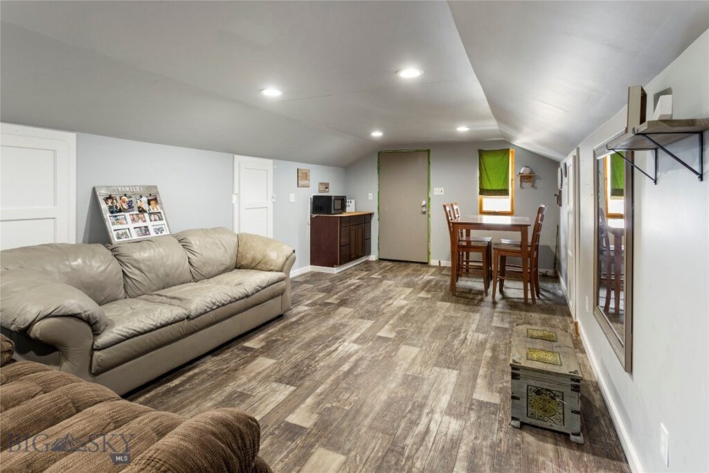 3360 Moulton Reservoir Road, Butte MT 59701