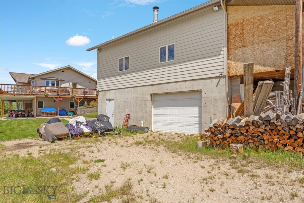 3360 Moulton Reservoir Road, Butte MT 59701