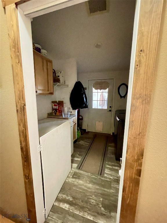 105 Mt-80, Fort Benton MT 59442