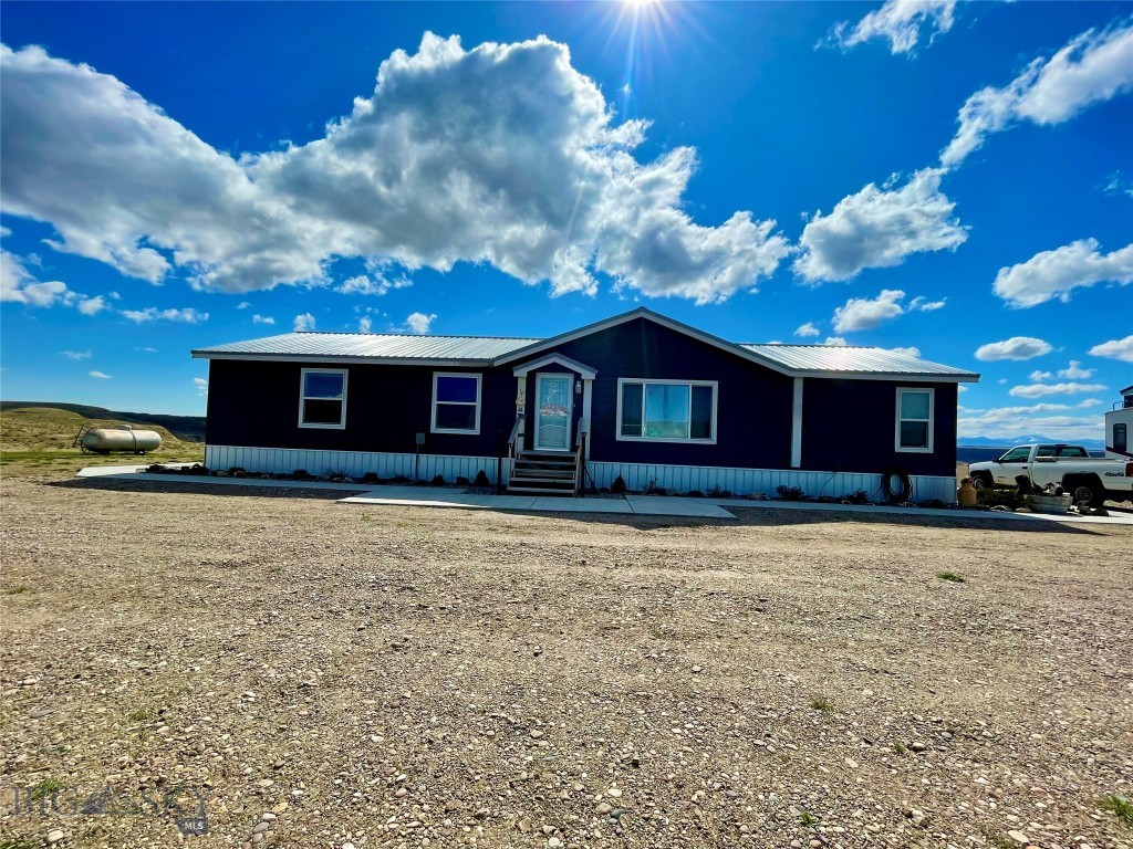 105 Mt-80, Fort Benton MT 59442