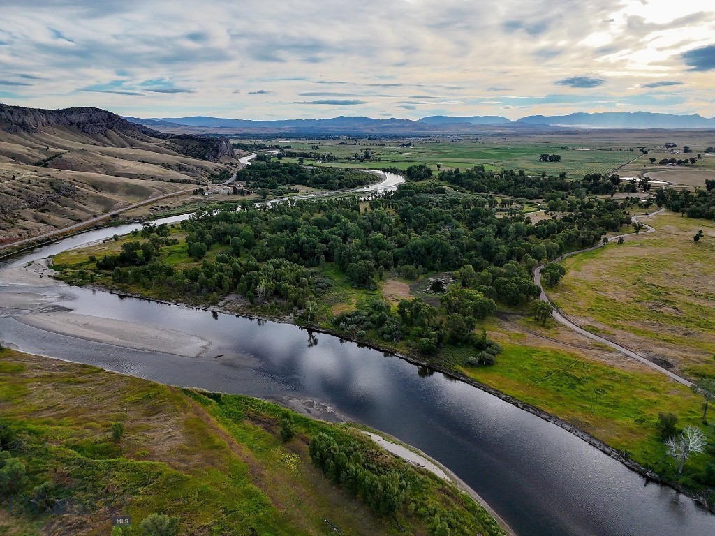 5211 Old Yellowstone Trail, Three Forks MT 59752