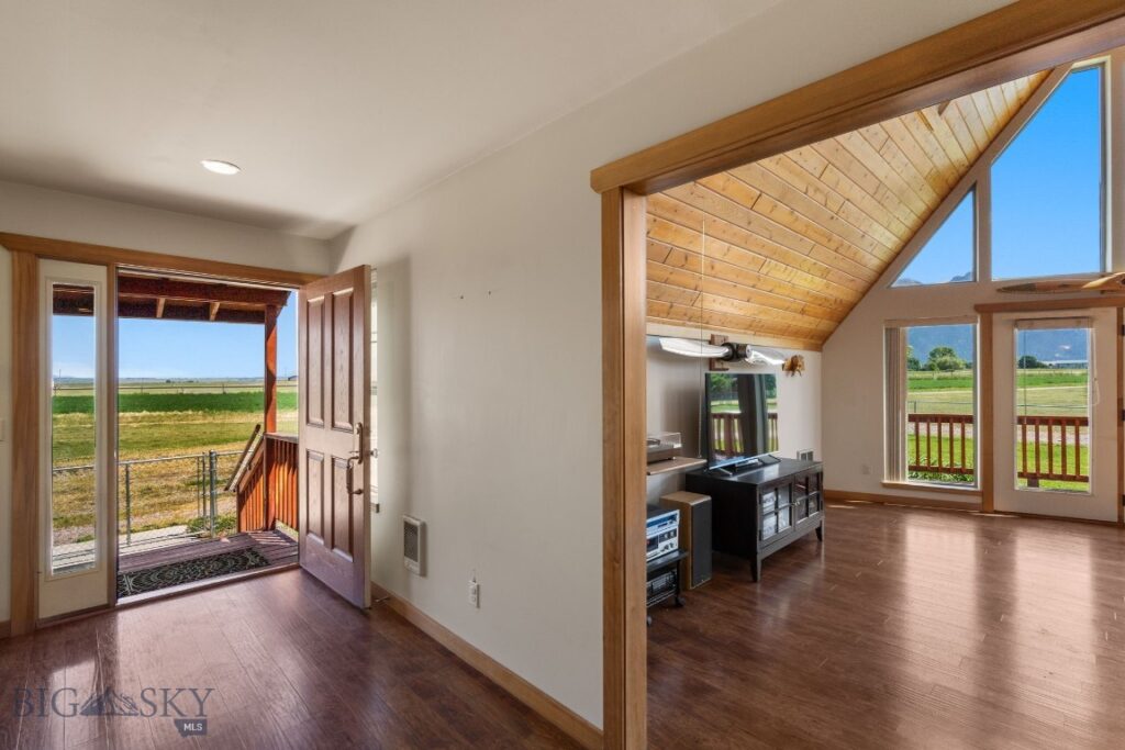 61253 Watson Road,  MT 59865