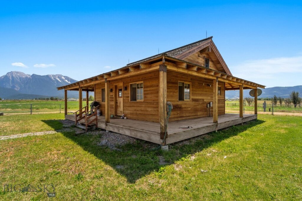 61253 Watson Road,  MT 59865