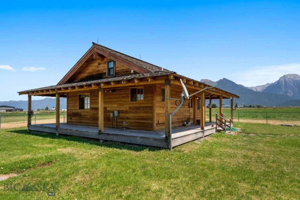 61253 Watson Road,  MT 59865