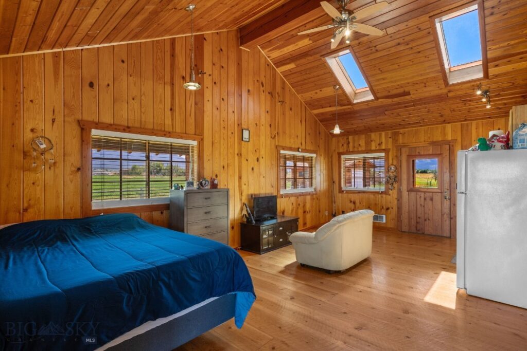 61253 Watson Road,  MT 59865