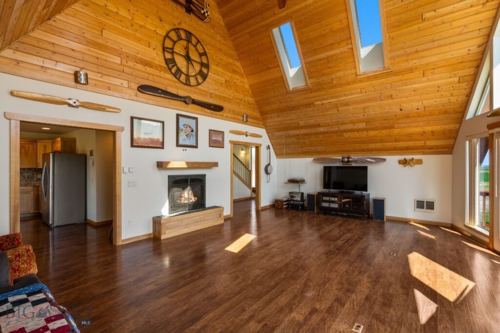 61253 Watson Road,  MT 59865